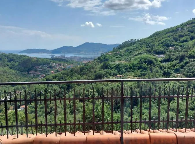 Agriturismo Oliva Azzurra Lantgård Valeriano Lunense