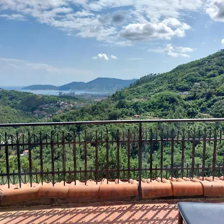 Agriturismo Oliva Azzurra Séjour à la ferme Valeriano Lunense