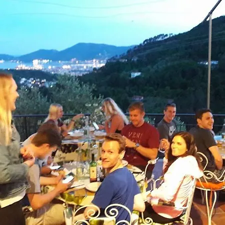 Agriturismo Oliva Azzurra Valeriano Lunense