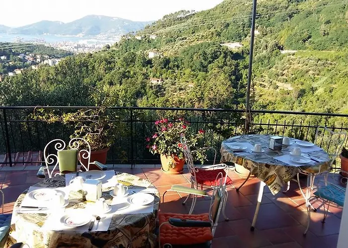 Agriturismo Oliva Azzurra * Valeriano Lunense